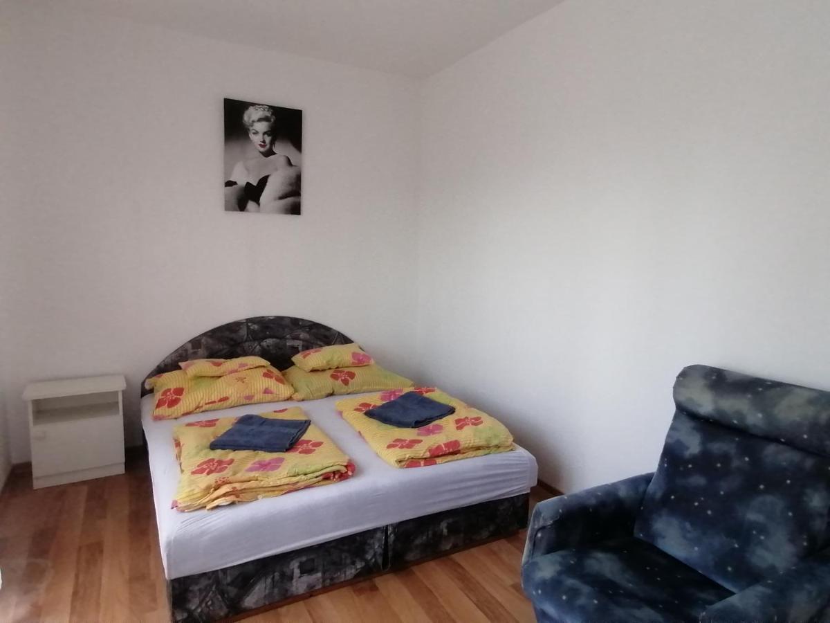 Вілла Family House Еґер Екстер'єр фото