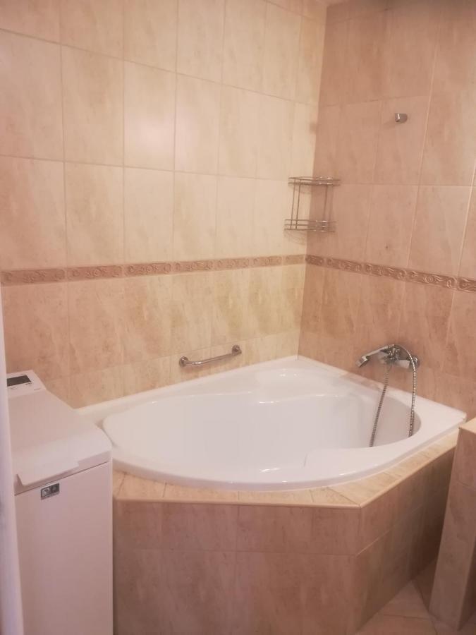 Вілла Family House Еґер Екстер'єр фото